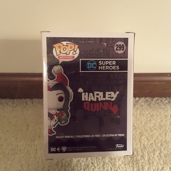 Holiday Harley Quinn Funko 299 NIB - Picture 3 of 6